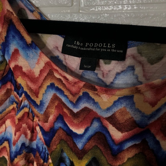 _🌼3/$30🌼the Podolls Cap Sleeve Printed Blouse  L - Picture 7 of 15